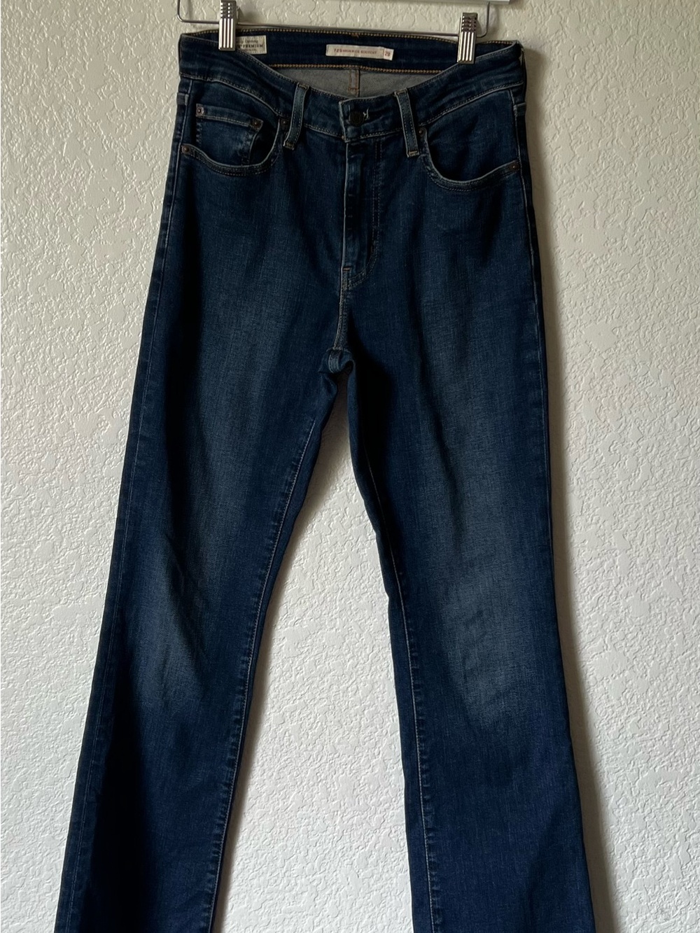 Levi’s Premium Dark Wash Bootcut Jeans Women's
